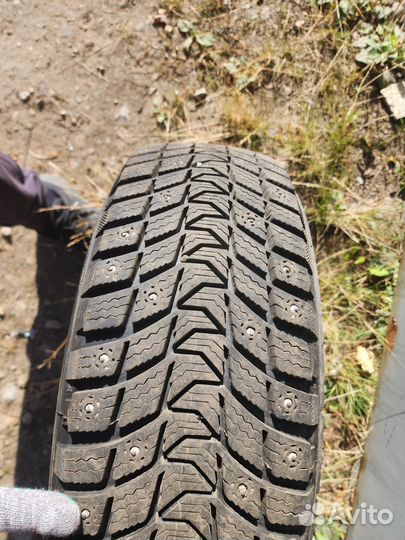 Michelin X-Ice North 3 185/60 R15 88T