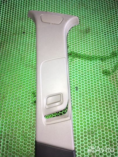 Пластик салона левый Opel Astra H Z16XER 2007