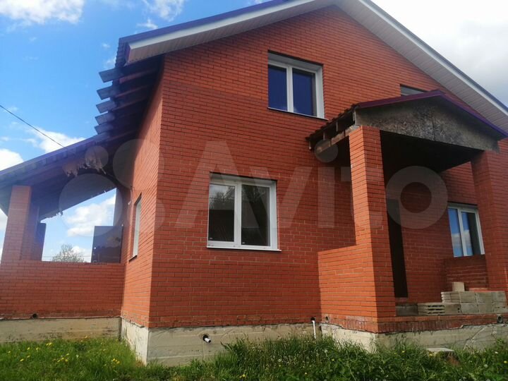 Дом 252 м² на участке 6 сот.