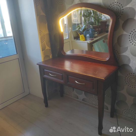 Шкаф комод трюмо