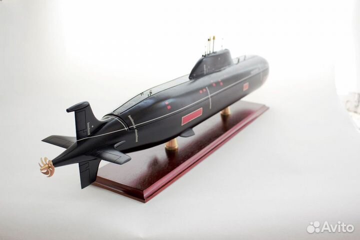 Модель подводной лодки 971 Гепард 1:140 (80см.)