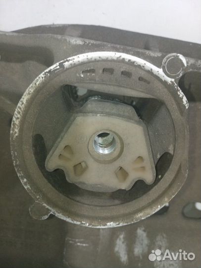 Подрамник двигателя передний Volkswagen Tiguan CCZ