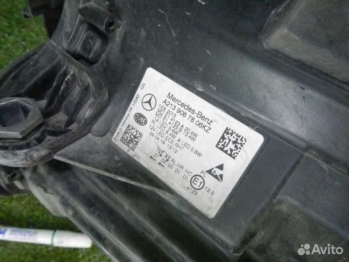 Фара правая Mercedes-Benz E-Class