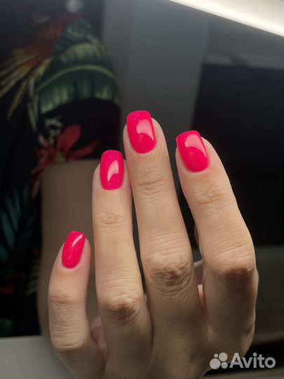 Модель Маникюр Педикюр Гель лак