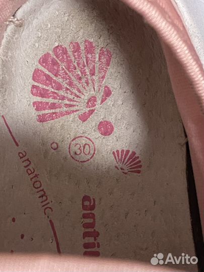 Кроссовки на девочку 30 р