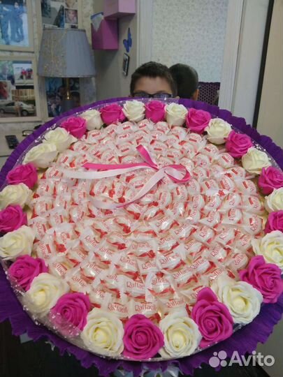 Сладкий букет из конфет