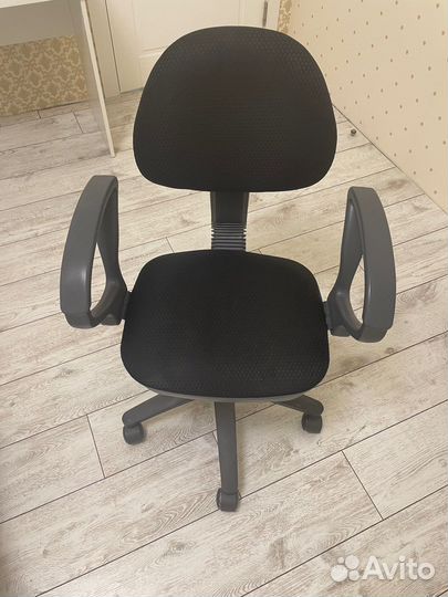 Компьютерный стул