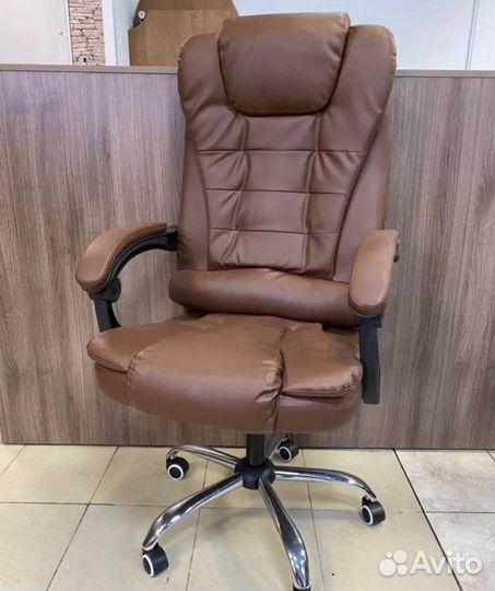 Офисное кресло руководителя