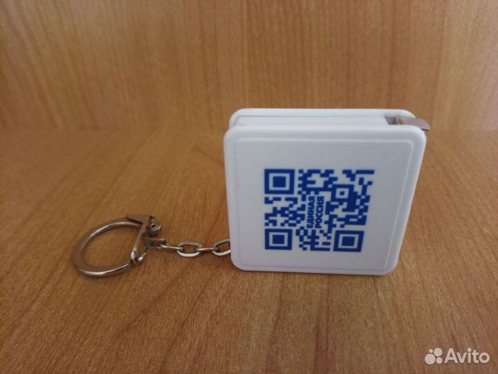 Брелок-рулетка, фонарик