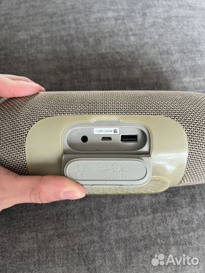 Колонка jbl charge 3