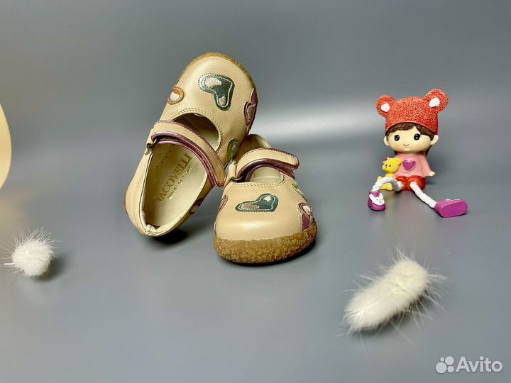 Новые туфли для девочки кожаные 20 размер