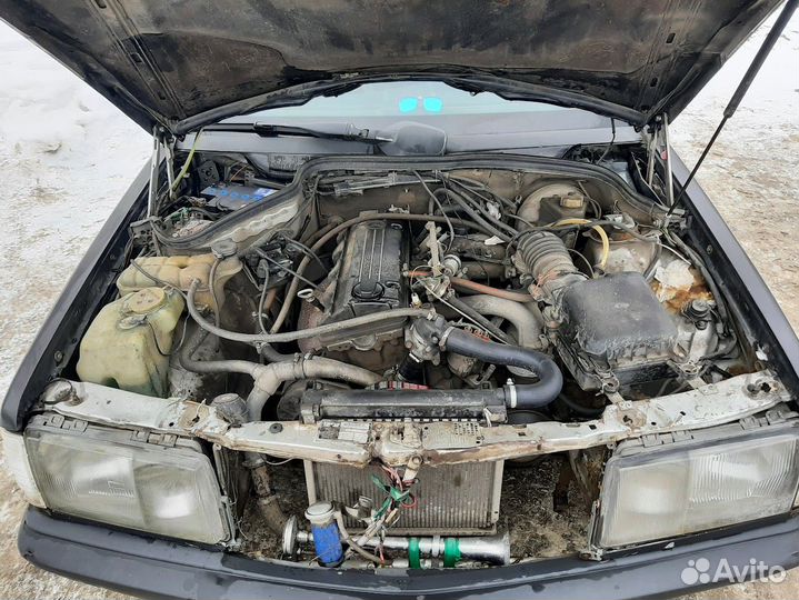 Mercedes-Benz 190 (W201) 1.8 МТ, 1986, битый, 550 000 км