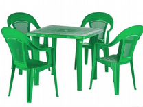 Пластиковая мебель новая,стол и стулья