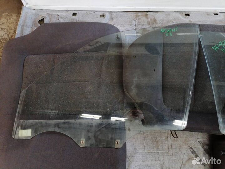 Стекло двери передней Hyundai-Kia Accent 2 (LC) LC