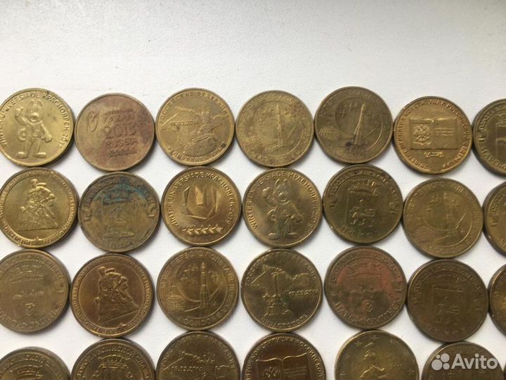 Продаются юбилейные монеты цена договорная