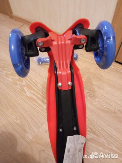 Самокат детский новый