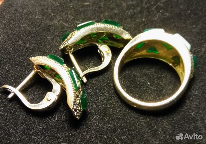 Серьги и кольцо: серебро, камни хризопраз марказит