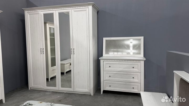 Спальный гарнитур Клер 4дв