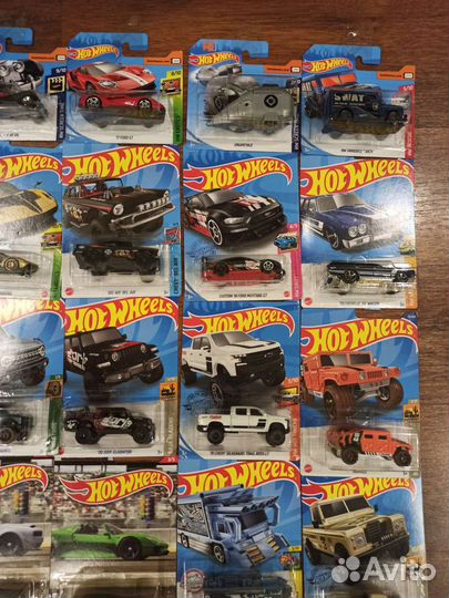 Hot wheels машинки