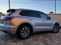 Volkswagen Touareg 3.0 AT, 2018, 127 800 км, с пробегом, цена 4 900 000 руб.