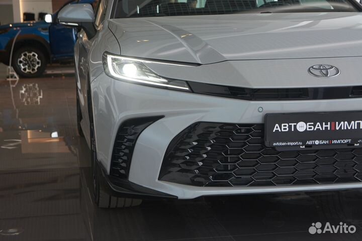 Toyota Camry 2.0 CVT, 2024