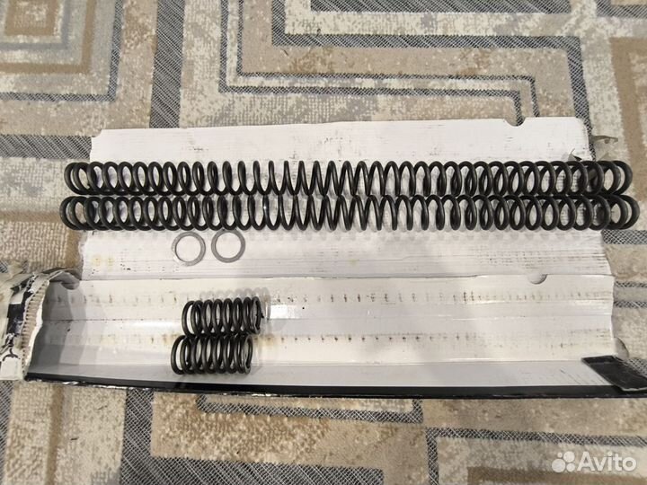 Пружины вилки Honda Africa Twin 750 RD07