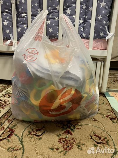 Игрушки для малышей пакетом