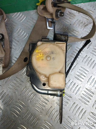 Ремень безопасности передний правый Nissan Murano