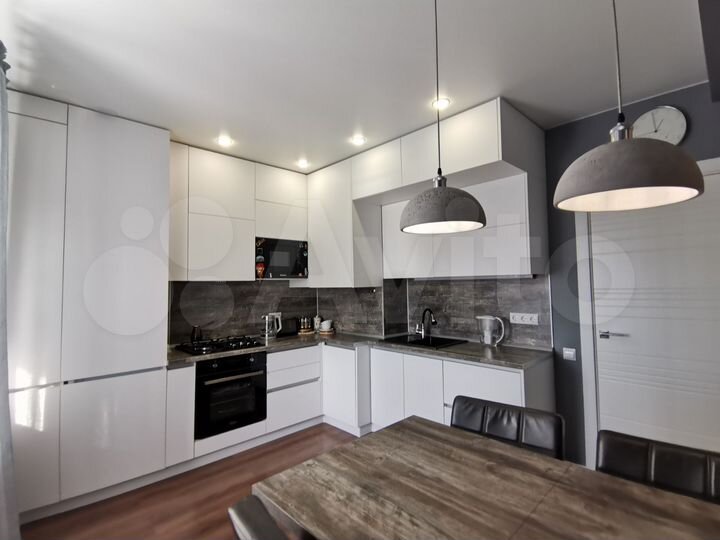 3-к. квартира, 91 м², 10/11 эт.