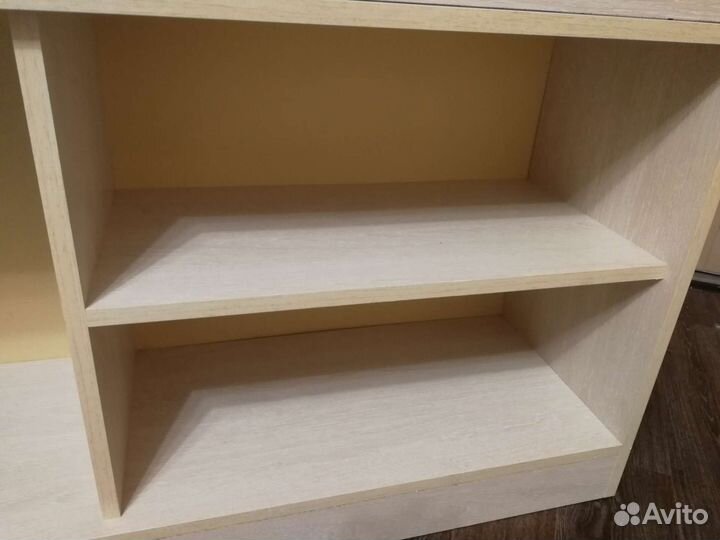 Полка настенная в отличном состоянии