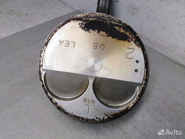 Поршень с шатуном Инфинити