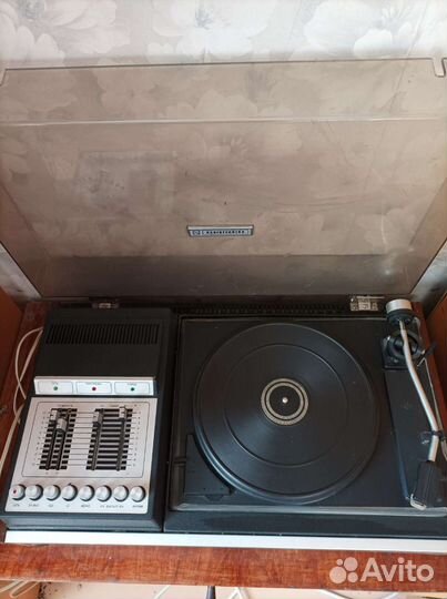 Проигрыватель винила