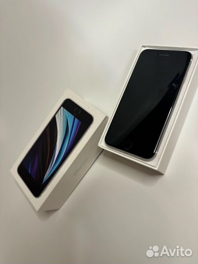 iPhone SE, 64 ГБ
