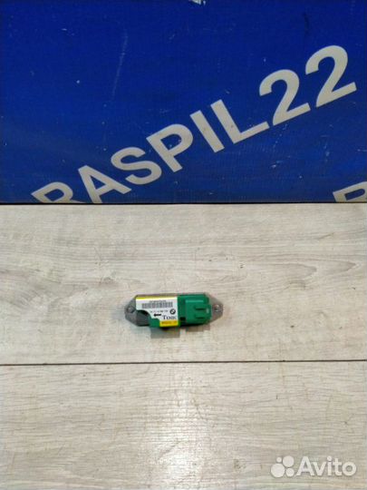 Датчик airbag Bmw 528I E39 M52 06/2000