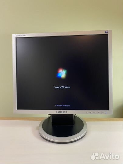 Монитор Samsung SyncMaster 940N