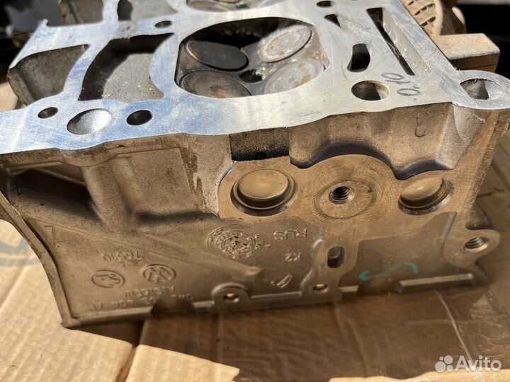 Головка двигателя