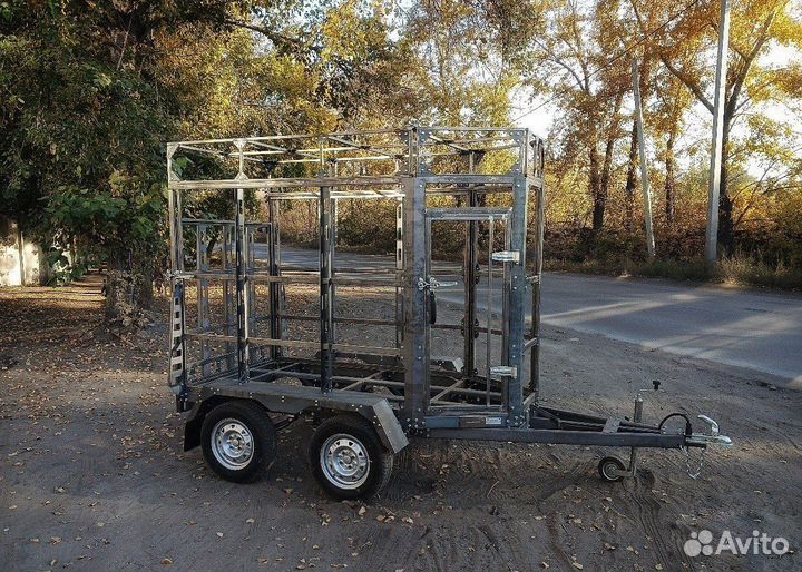 Прицеп - коневоз новый