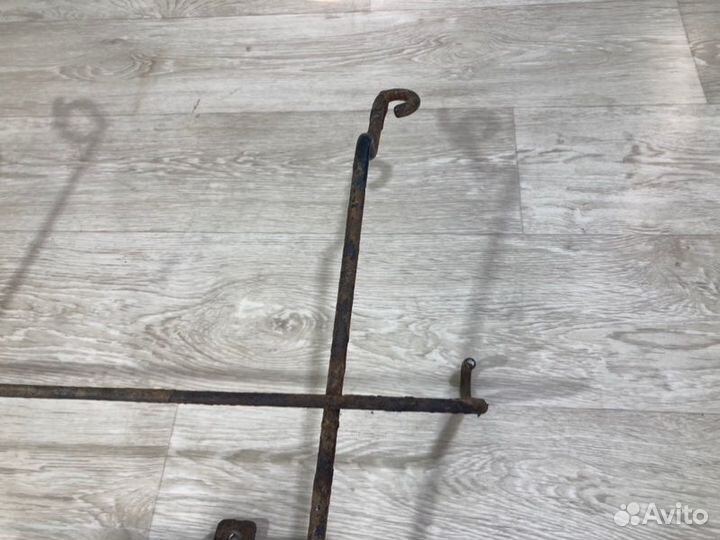 Кронштейн крепления запасного колеса Renault