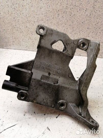 Кронштейн компрессора кондиционера Subaru Legacy