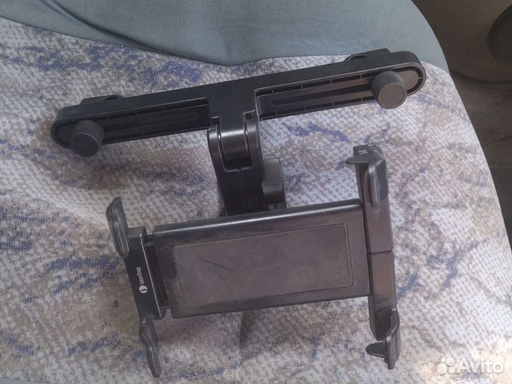 Крепление для планшета в машину