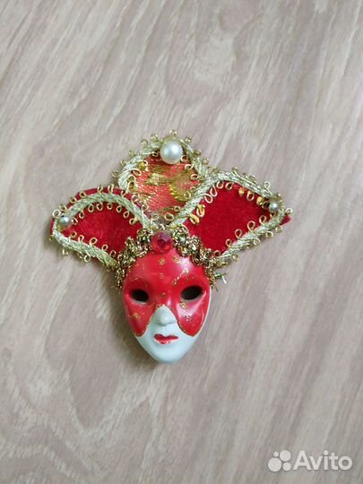 Маска венецианская на магните, Италия