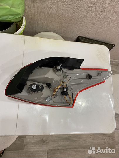 Задний Левый фонарь Форд Фокус 3