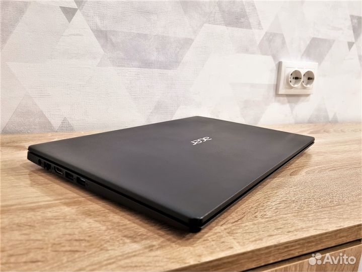 Стильный, легкий, компактный ультрабук Acer