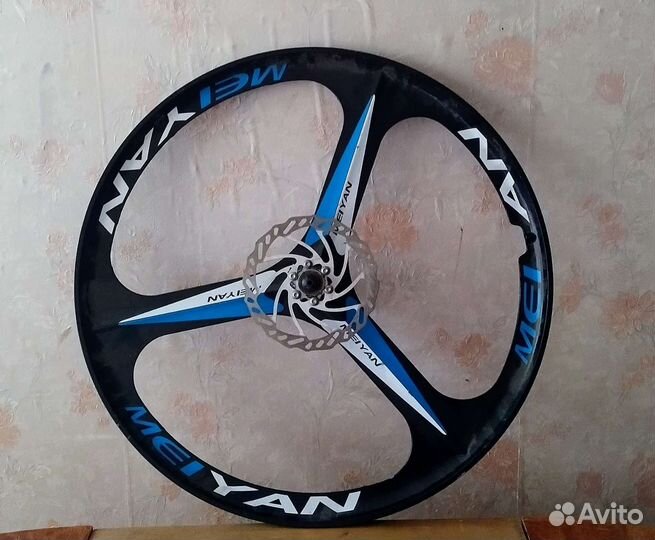 Литой обод колеса, передний. 24