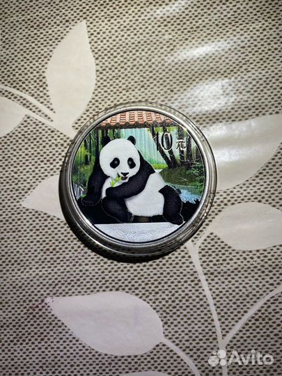 Панда. Серебро 10 юаней 2015 года