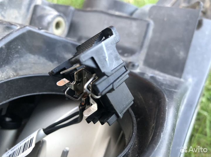 Фара на запчасти - левая клемма Форд Фокус 3