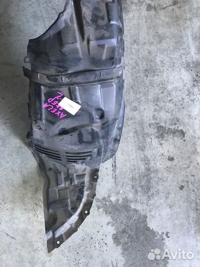 Подкрылок передний левый Mazda 3 BK 2006-2009