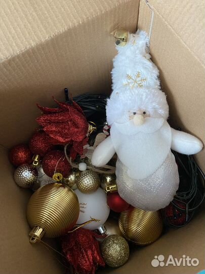 Новогодние игрушки