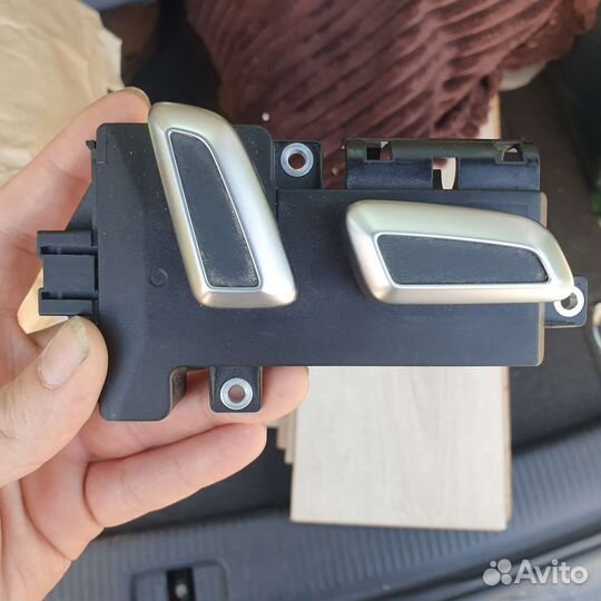 Блок управления пассажирским креслом Ауди