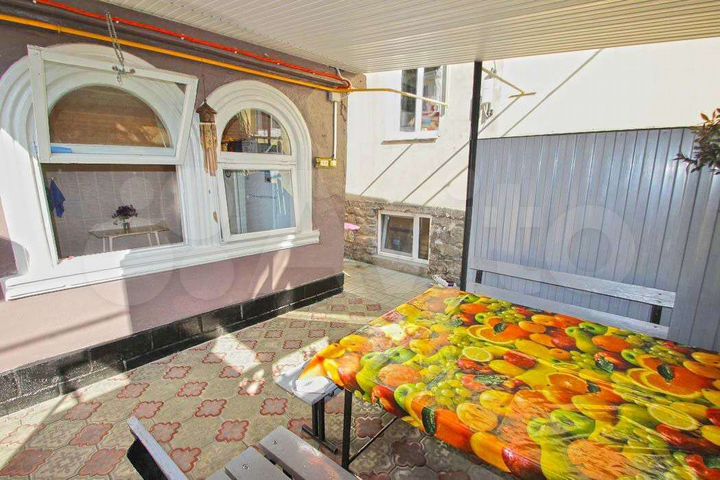 Комната 22 м² в 5-к., 1/1 эт.